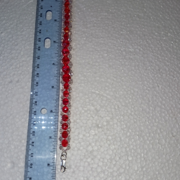 New, 8" Bracelet of red & clear glass crystals and silver clasp - Picture 3 of 5